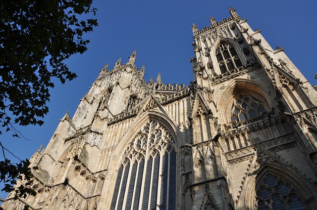 Heli Buzz York Minster